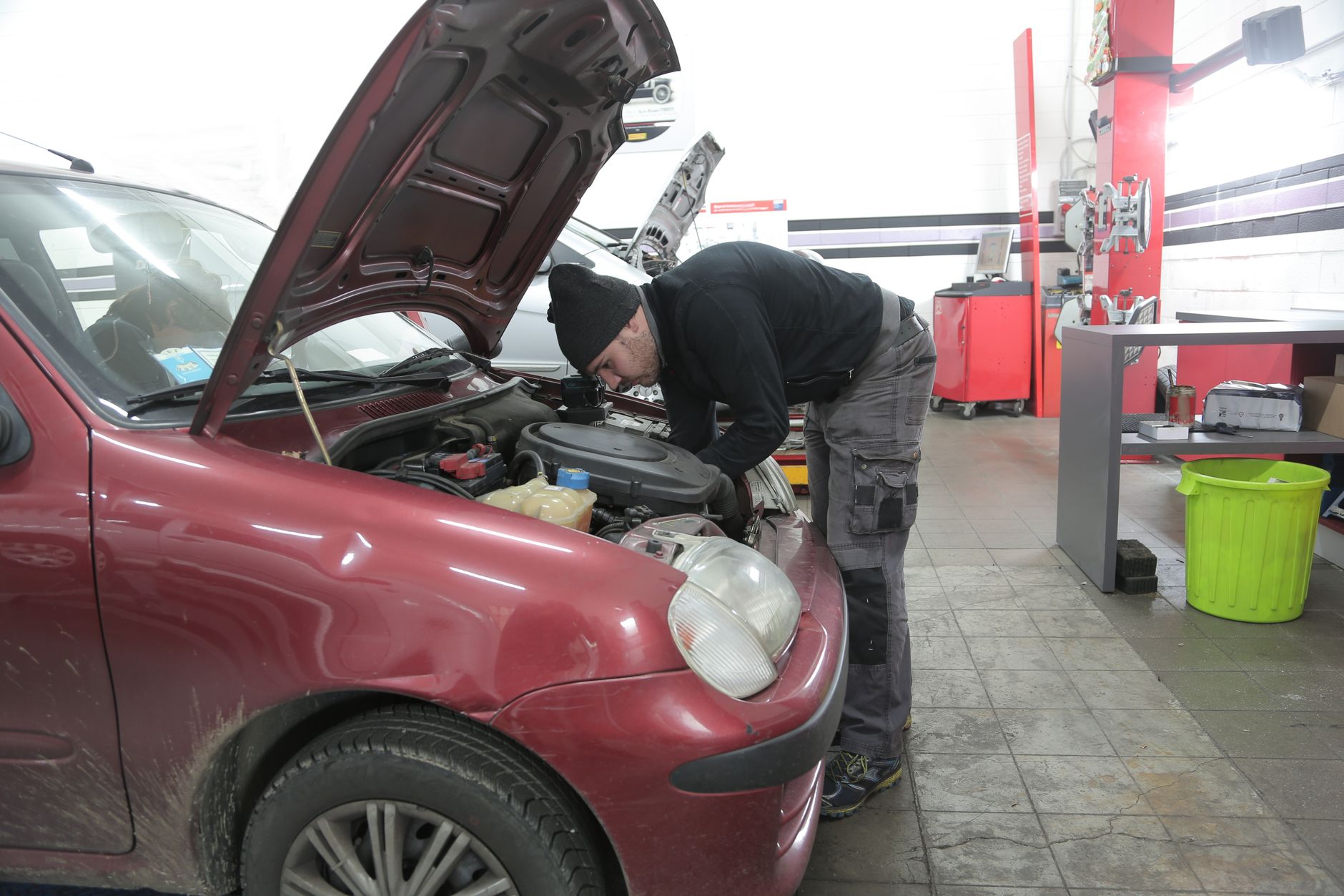 Réparation voiture équipe à Grenoble